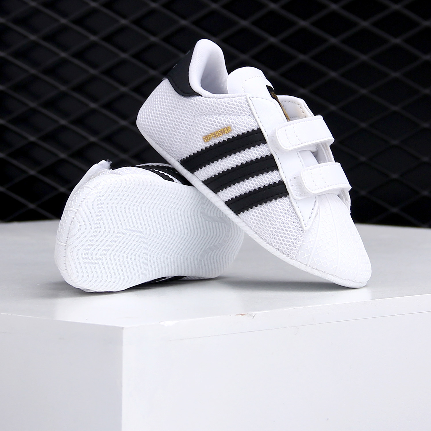 Scarpe da ginnastica sportive  - Adidas Shoes Superstar recensione e prezzo